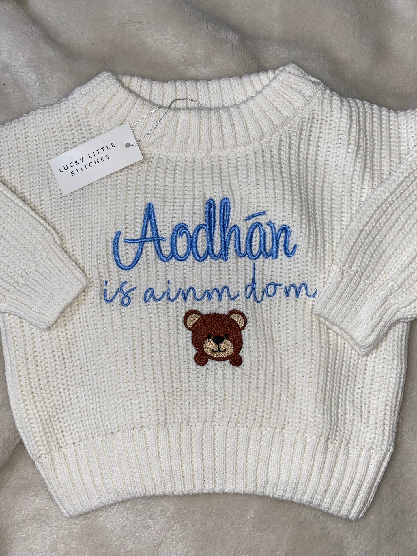 White - Is ainm dom